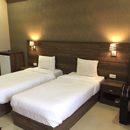 Primer Hotel Єреван Номер фото