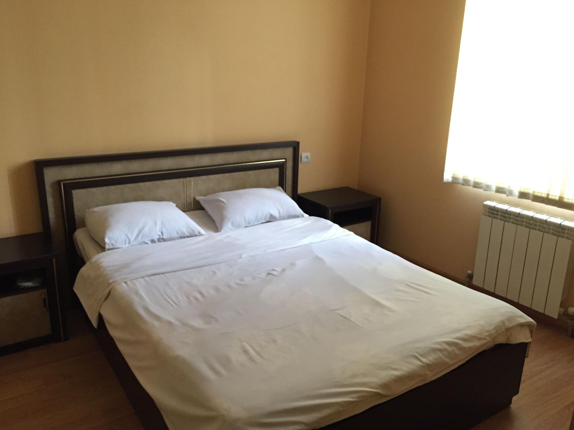 Primer Hotel Єреван Екстер'єр фото