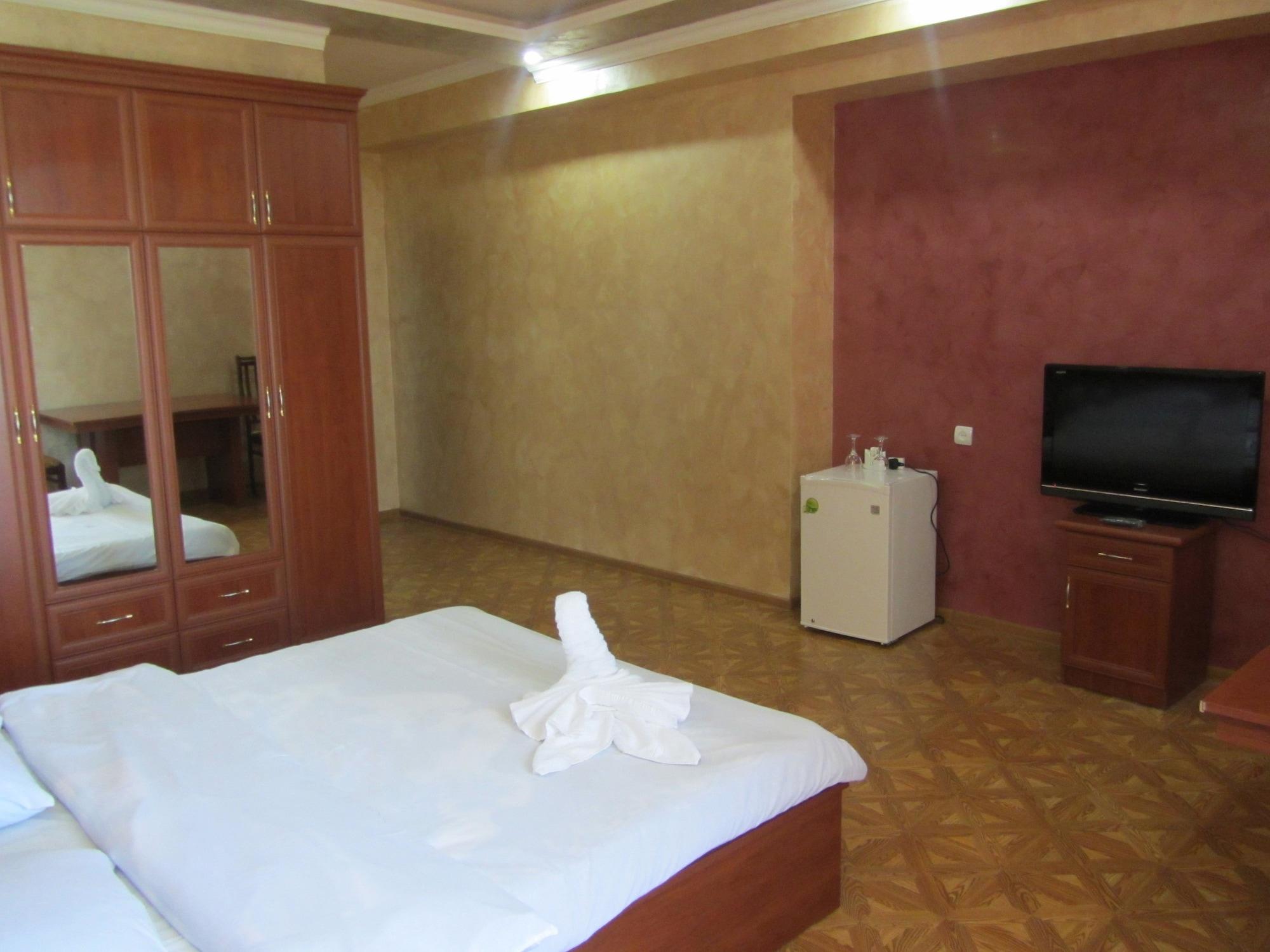 Primer Hotel Єреван Екстер'єр фото