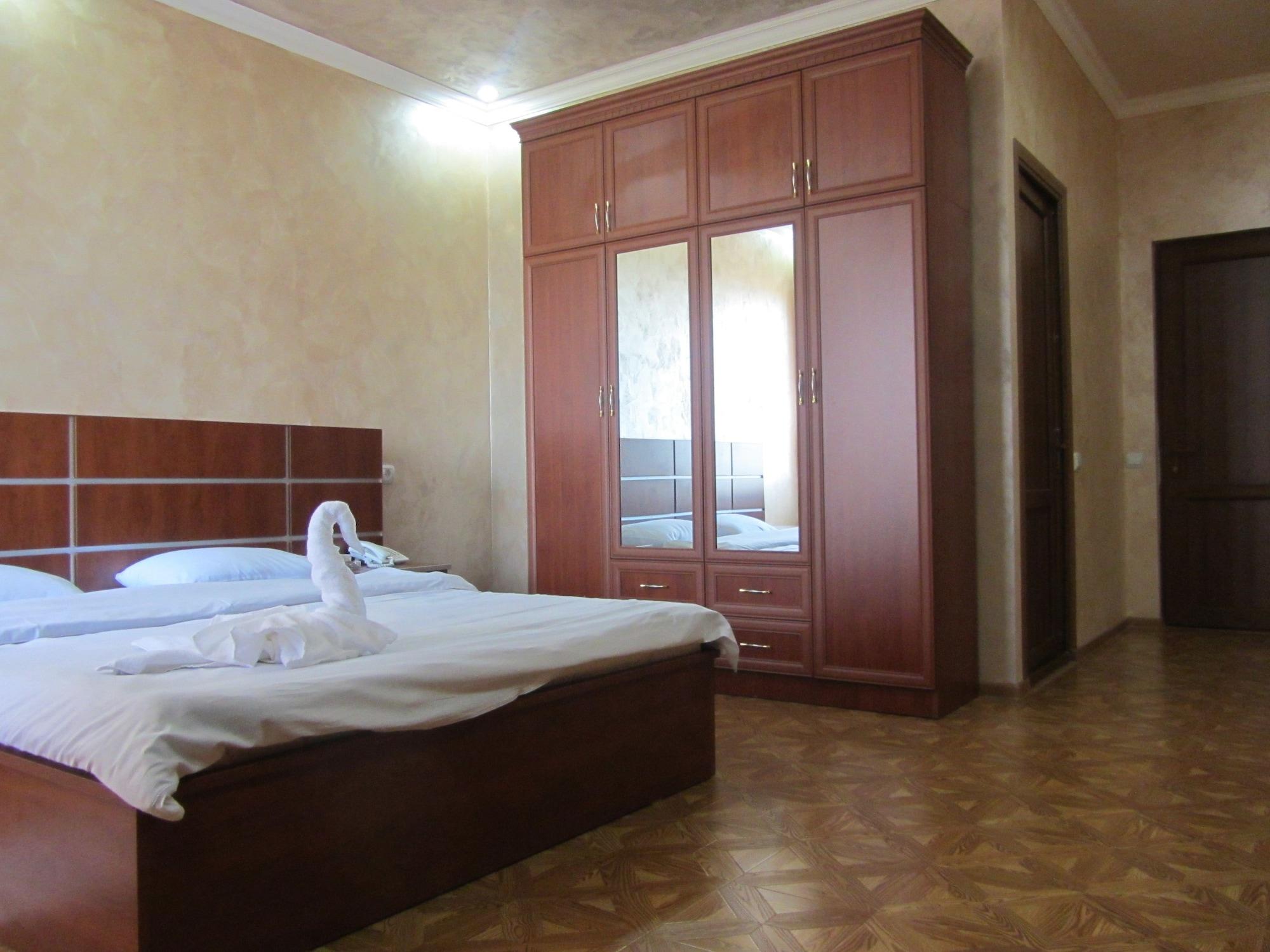 Primer Hotel Єреван Екстер'єр фото