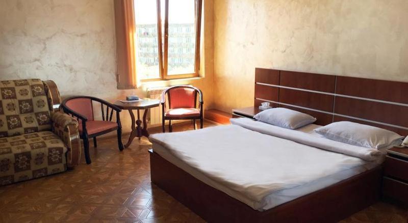 Primer Hotel Єреван Номер фото