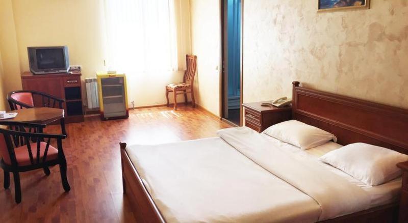 Primer Hotel Єреван Номер фото