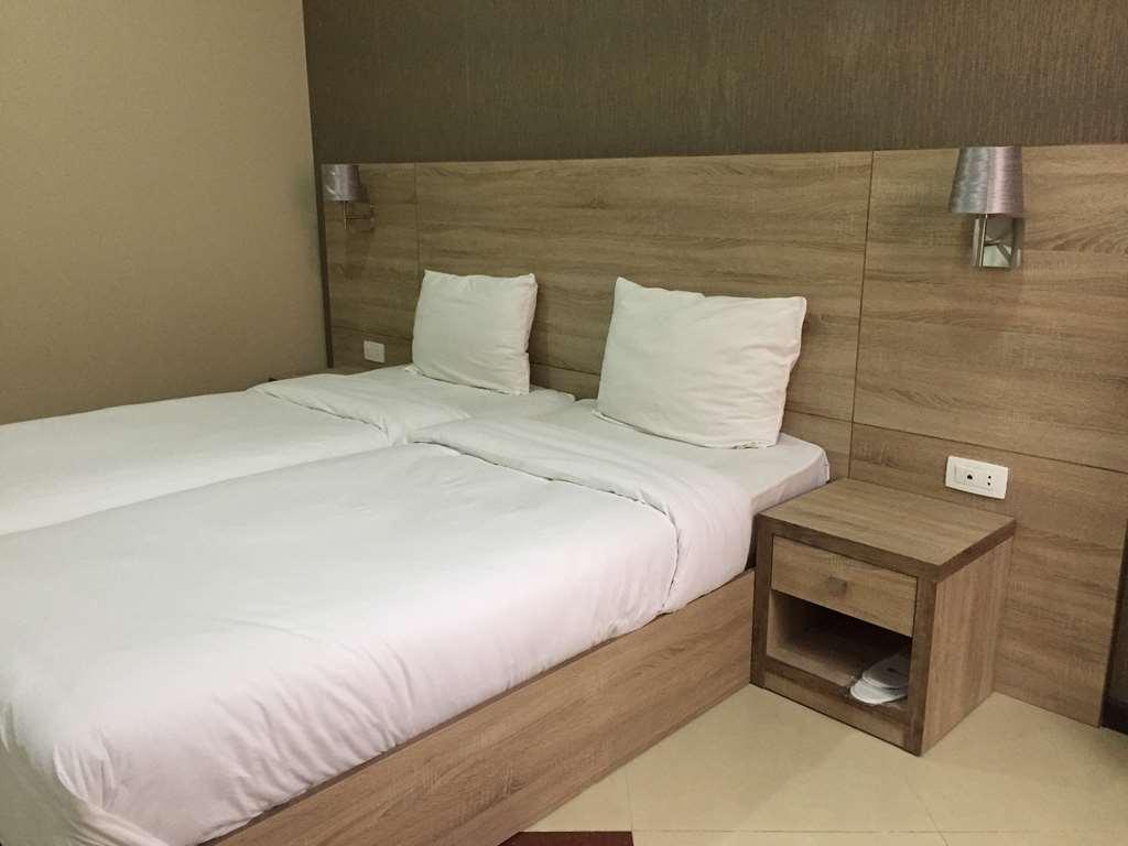 Primer Hotel Єреван Номер фото
